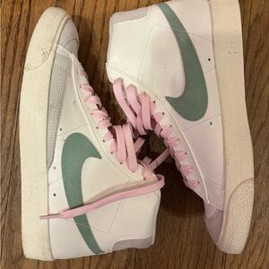 nike blazer mid 77